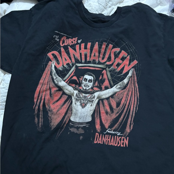 WWE Black and Red Short Sleeve Tee with Graphic‎ Design - Picture 1 of 1